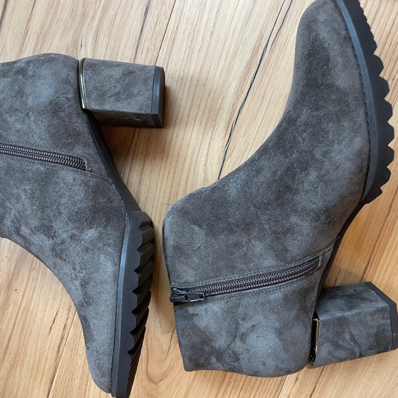 Vaneli Ankle boots - Picture 3 of 10